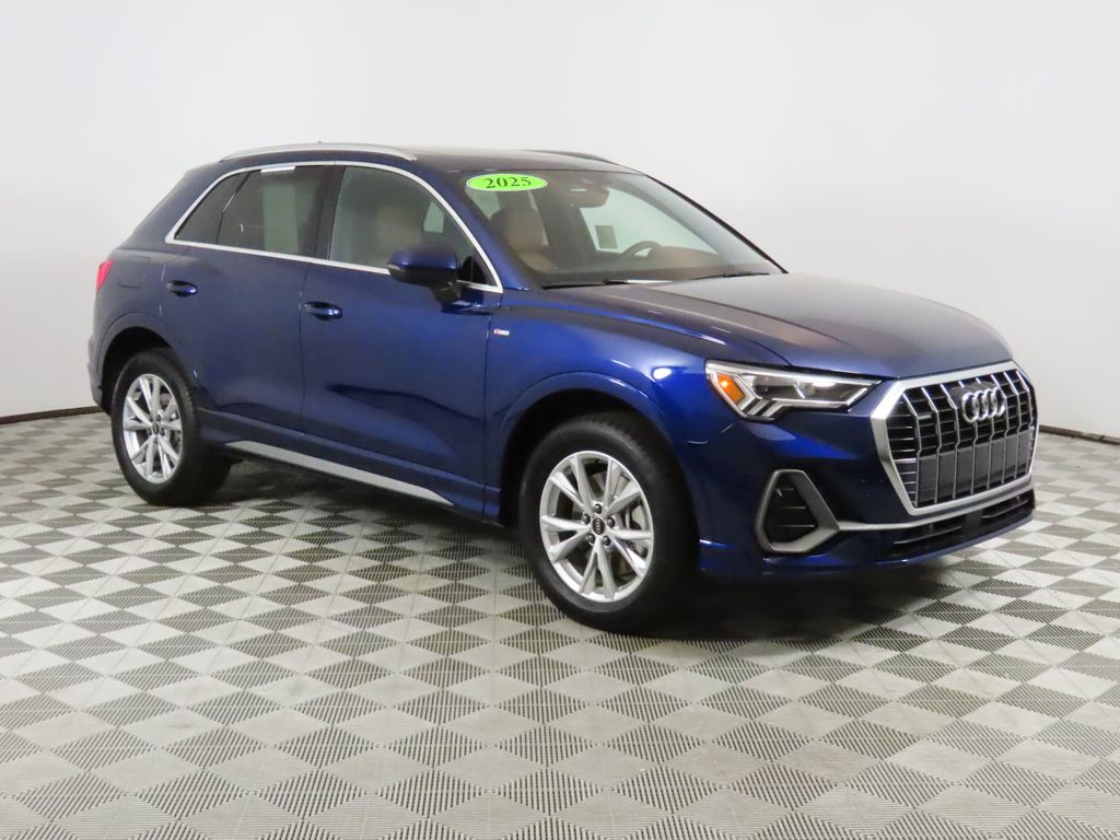 2025 Audi Q3 Premium photo 6