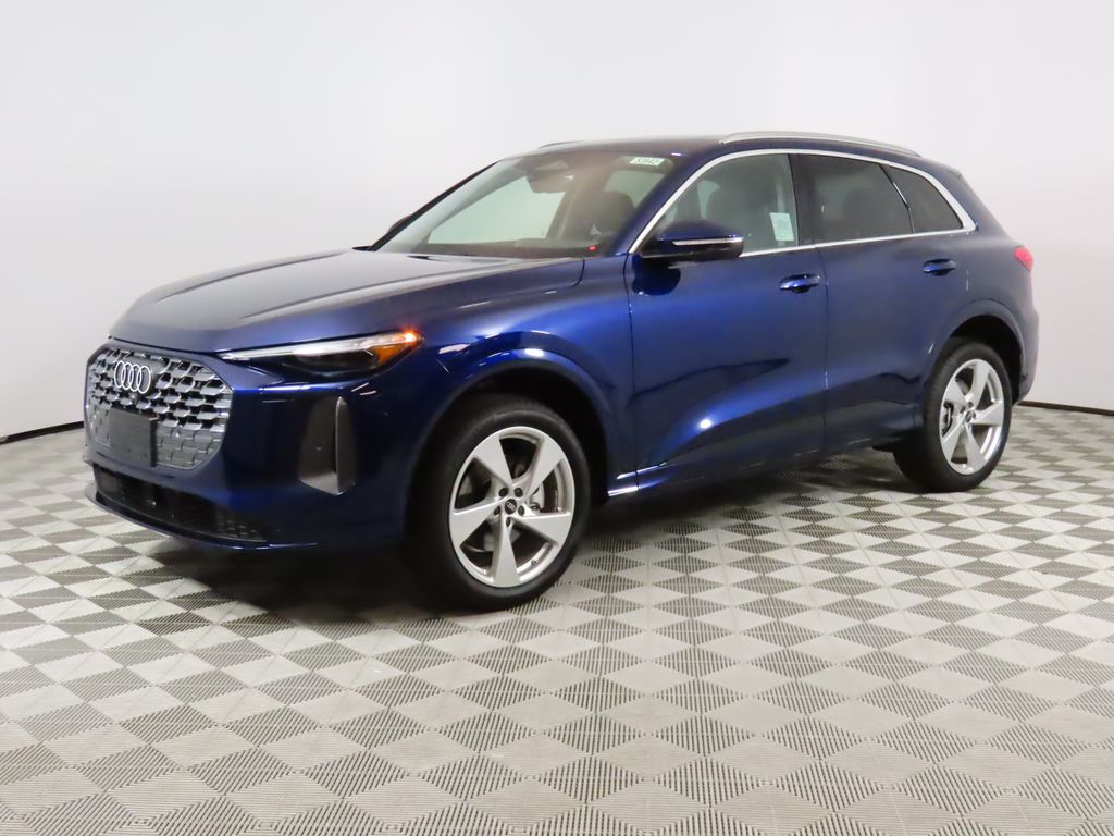 2025 Audi New Q5 Premium Plus's photo