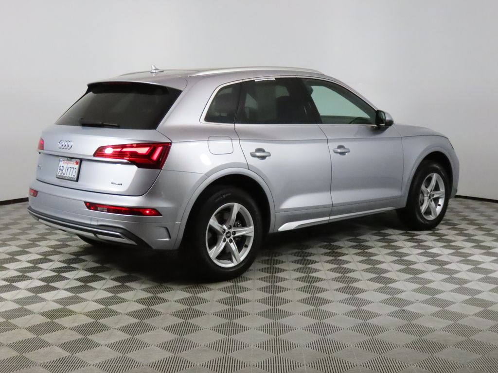 2022 Audi Q5 40 Premium photo 4