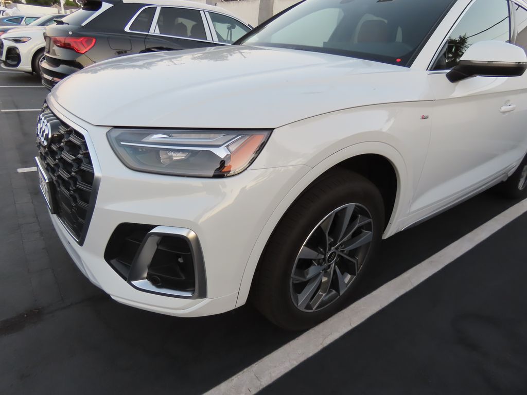 2025 Audi Q5 45 S line Premium Plus photo 2