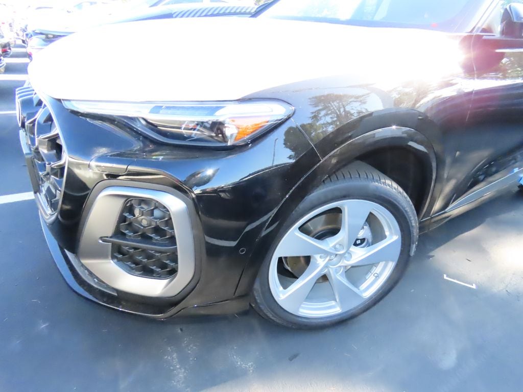 New 2025 Audi Q5 2.0T Premium SUV