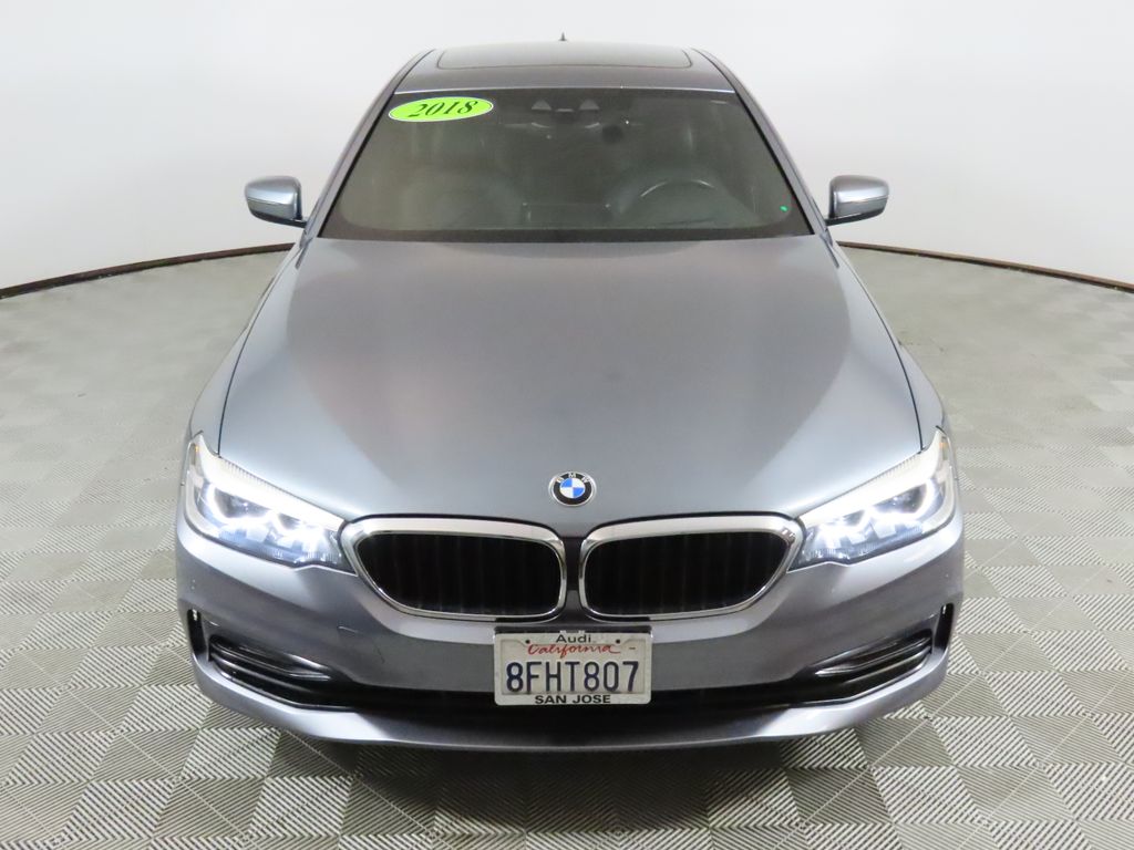 2018 BMW 5 Series 530i xDrive photo 3