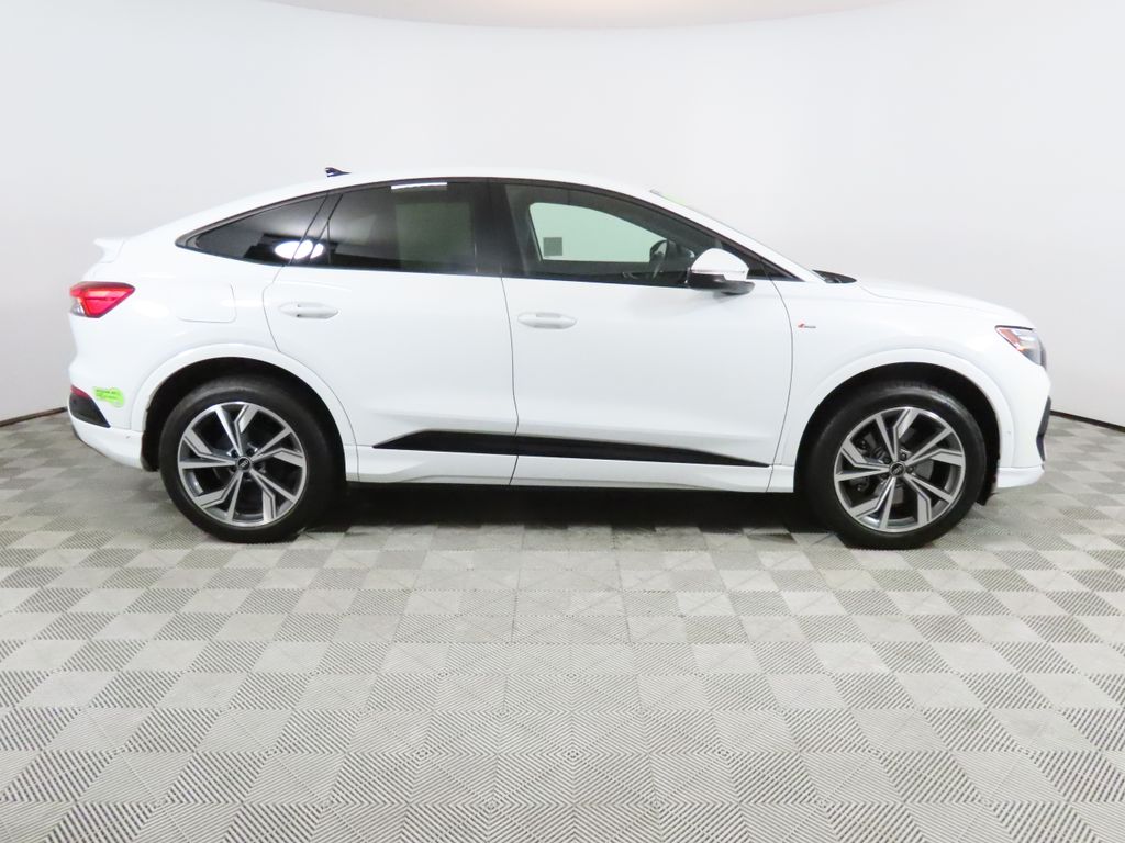 2023 Audi Q4 Sportback e-tron Prestige photo 5