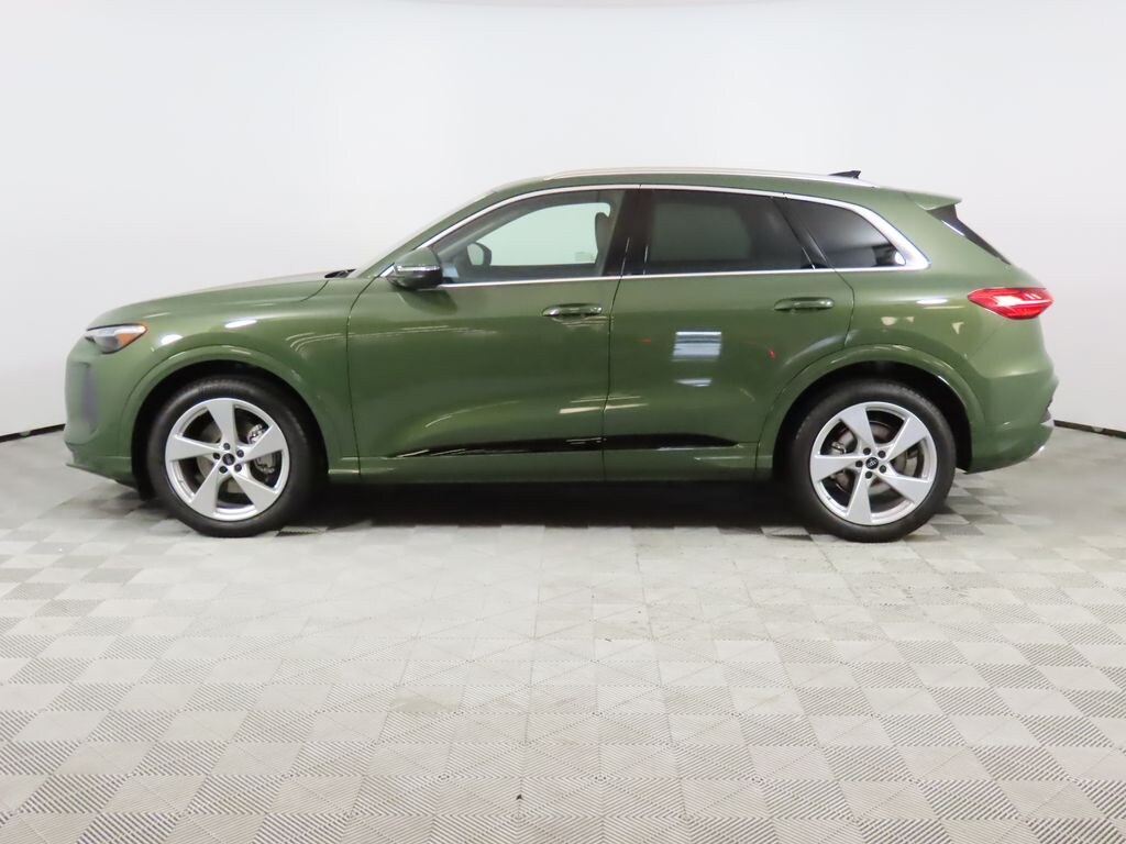New 2025 Audi Q5 2.0T Premium SUV