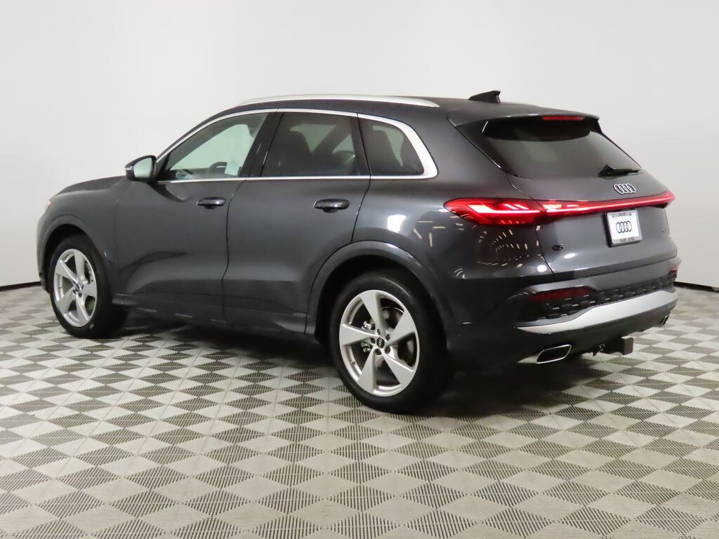 New 2025 Audi Q5 2.0T Premium SUV