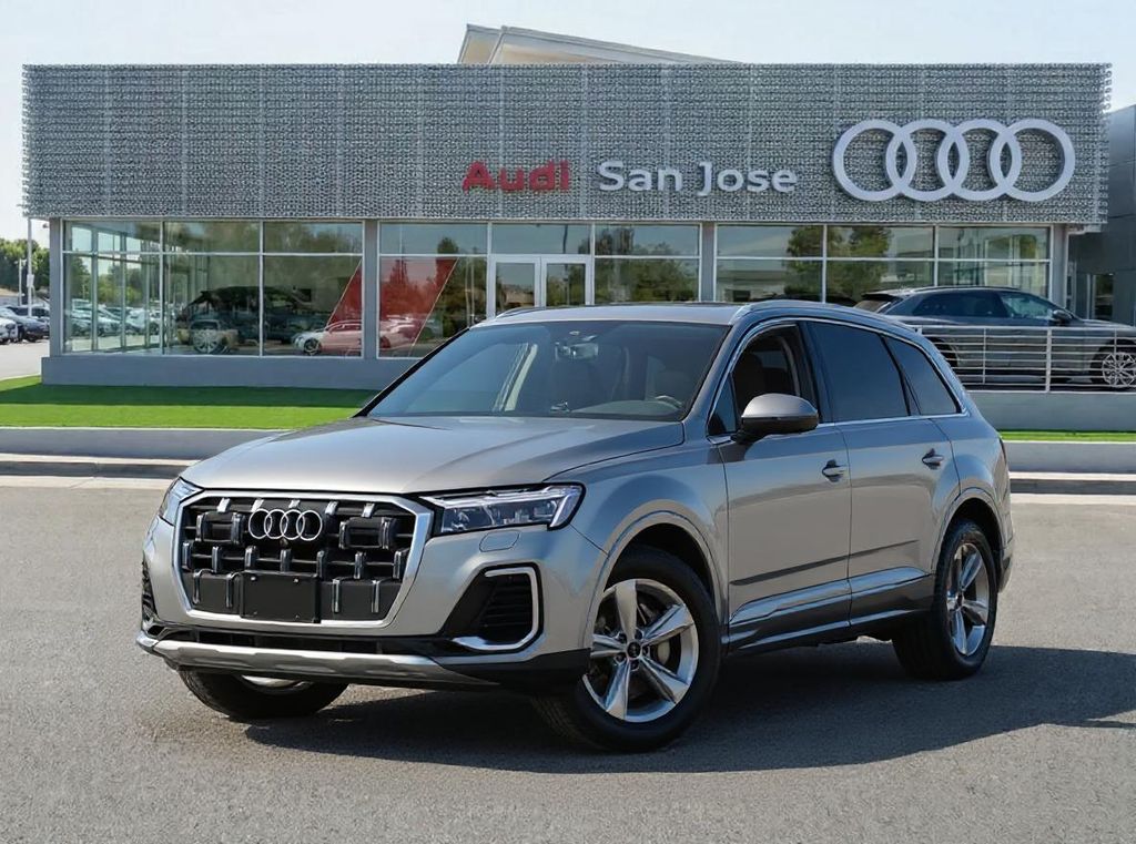 2026 Audi Q7 Premium Plus