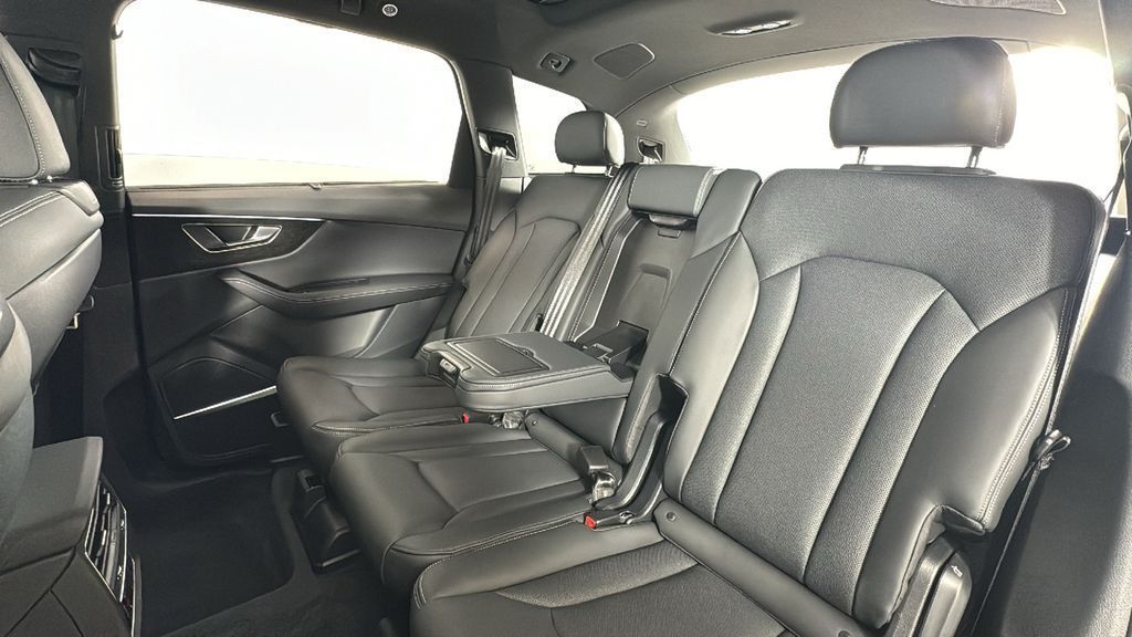 2025 Audi Q7 Prestige - Photo 33
