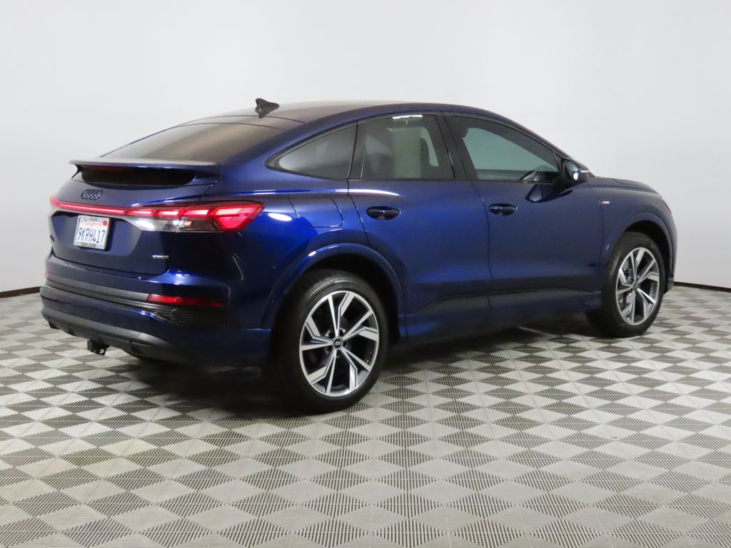 2023 Audi Q4 Sportback e-tron Prestige photo 4