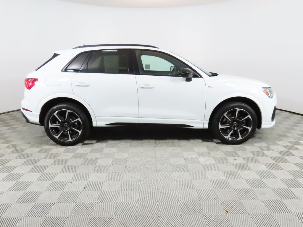 2025 Audi Q3 45 Premium Plus photo 5