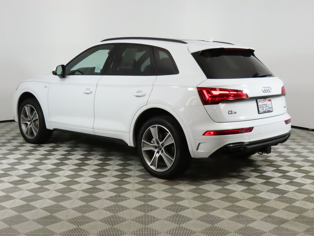 2025 Audi Q5 45 S Line Premium photo 2