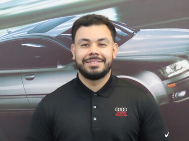 Staff member Inri Serrano from ID_d263ffa28341