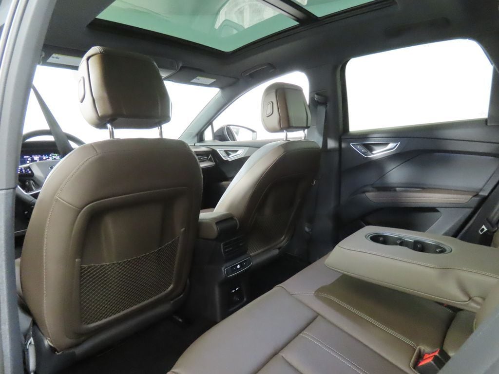 2026 Audi Q4 e-tron Premium - Photo 37