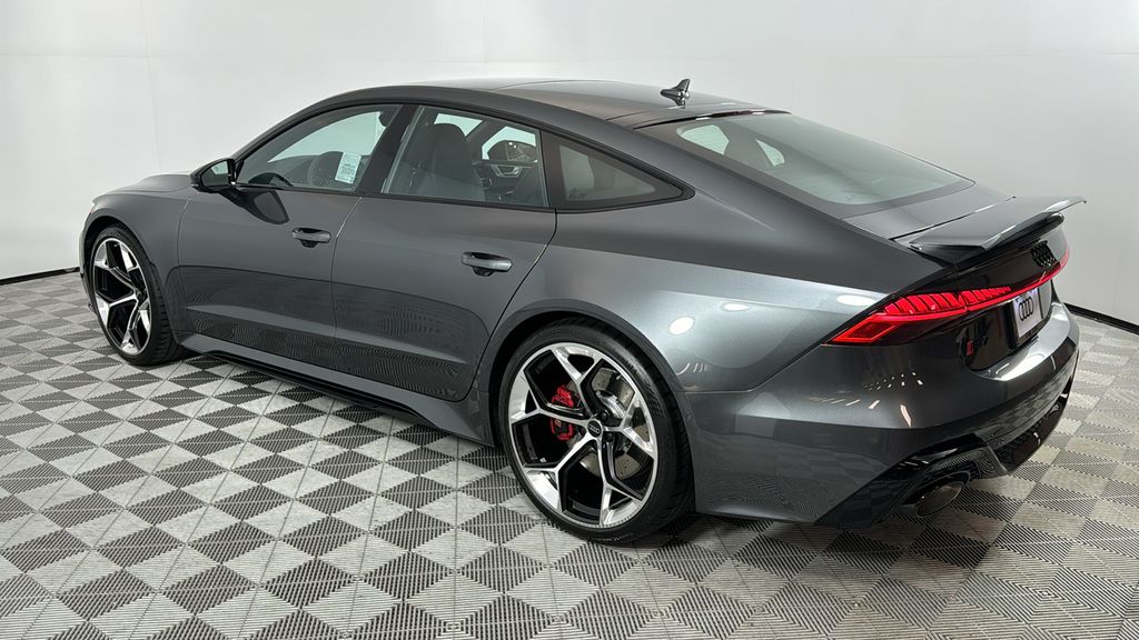 2025 Audi RS 7 Performance photo 3