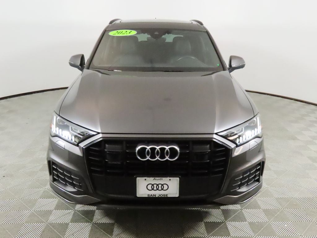 2023 Audi Q7 45 Premium Plus photo 3