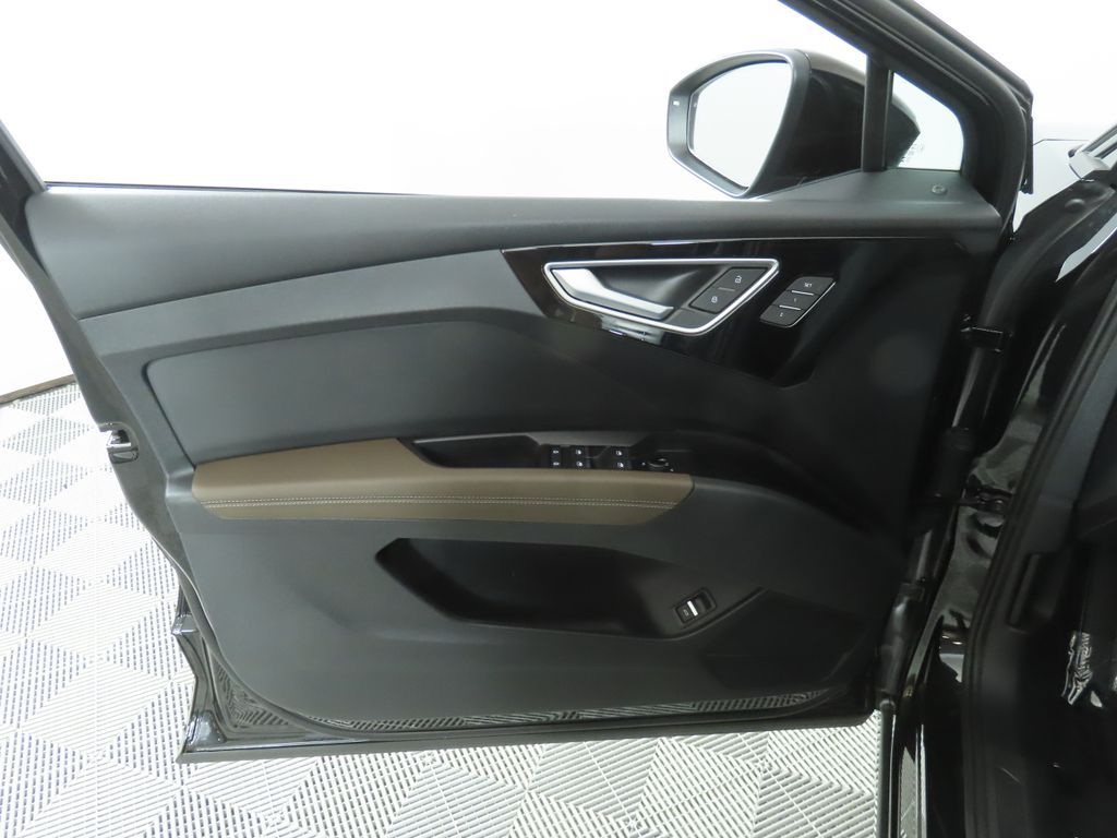 2026 Audi Q4 e-tron Premium - Photo 29