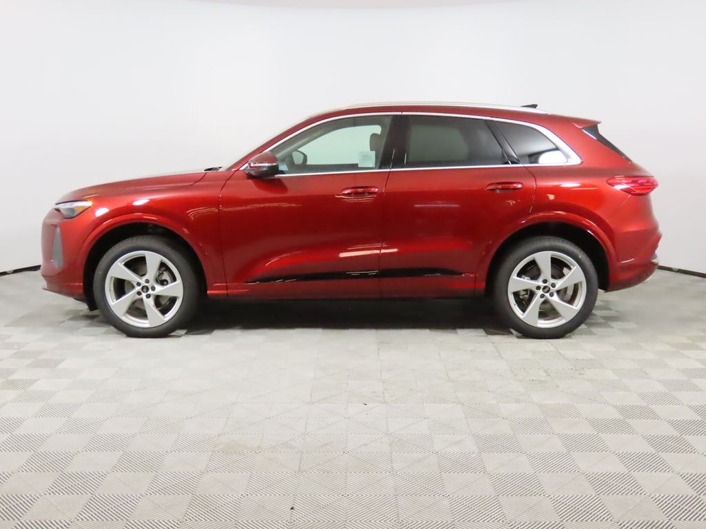 New 2025 Audi Q5 2.0T Premium SUV