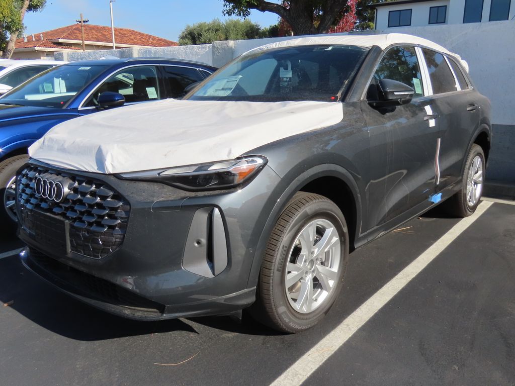 2025 Audi New Q5 Premium's photo