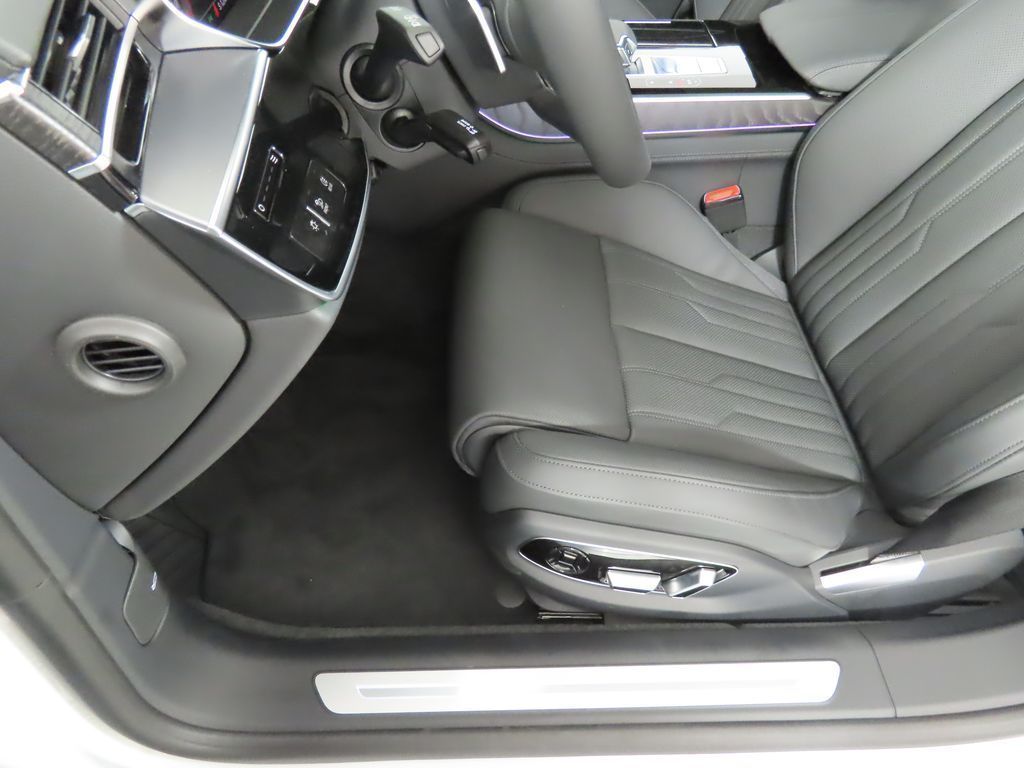 2025 Audi A8 Base - Photo 35