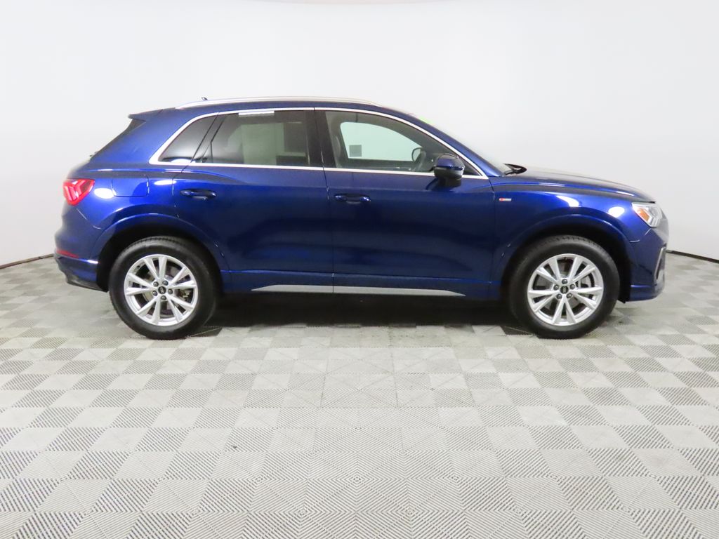 2025 Audi Q3 Premium photo 5