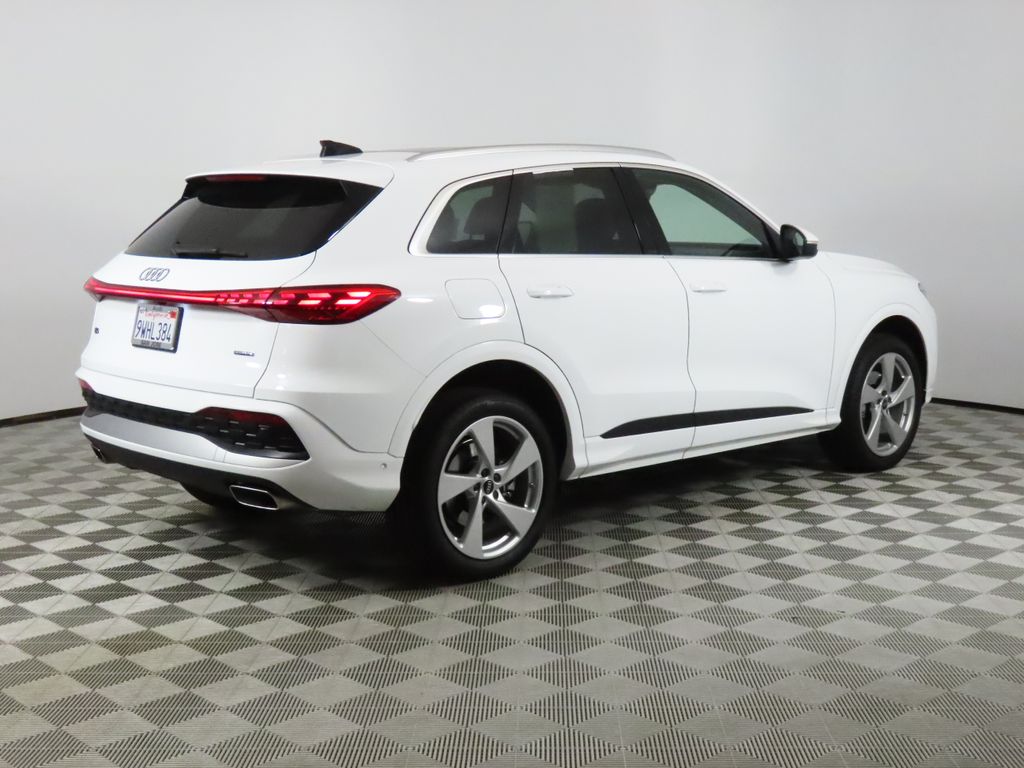 2025 Audi Q5 2.0T Premium Plus photo 4
