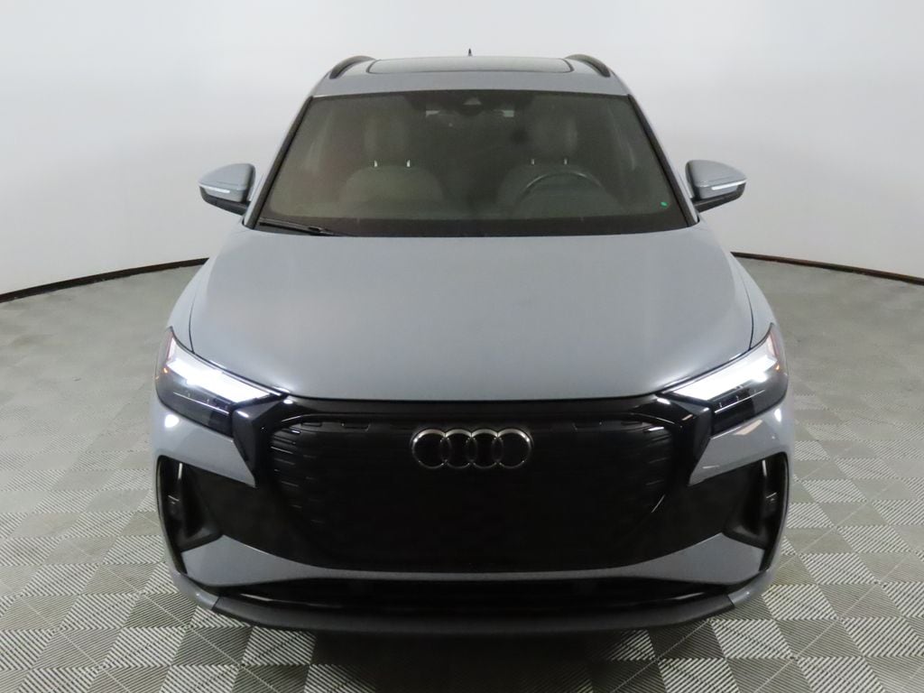 2024 Audi Q4 e-tron Premium photo 3
