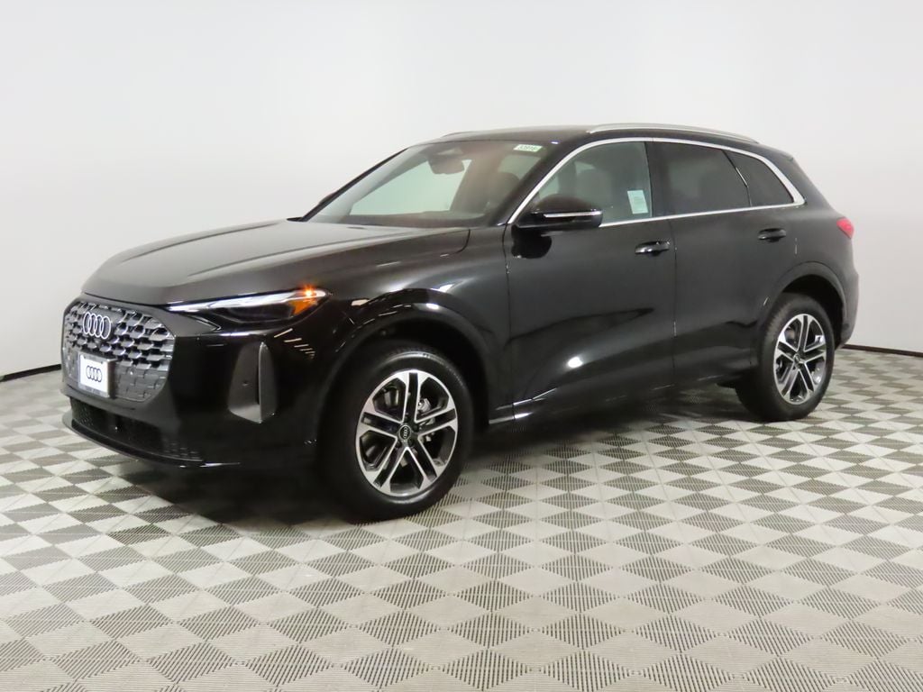 2025 Audi New Q5 Premium's photo