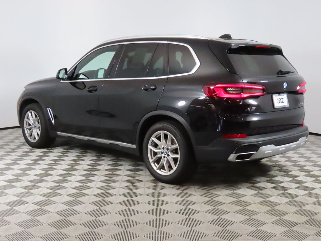 2022 BMW X5 xDrive40i photo 2