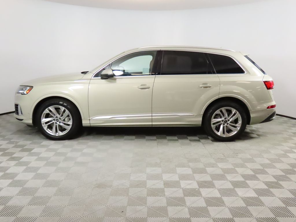 2022 Audi Q7 55 Prestige photo 2