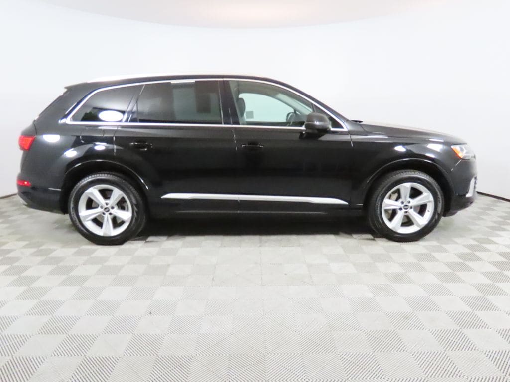 2022 Audi Q7 55 Premium photo 5