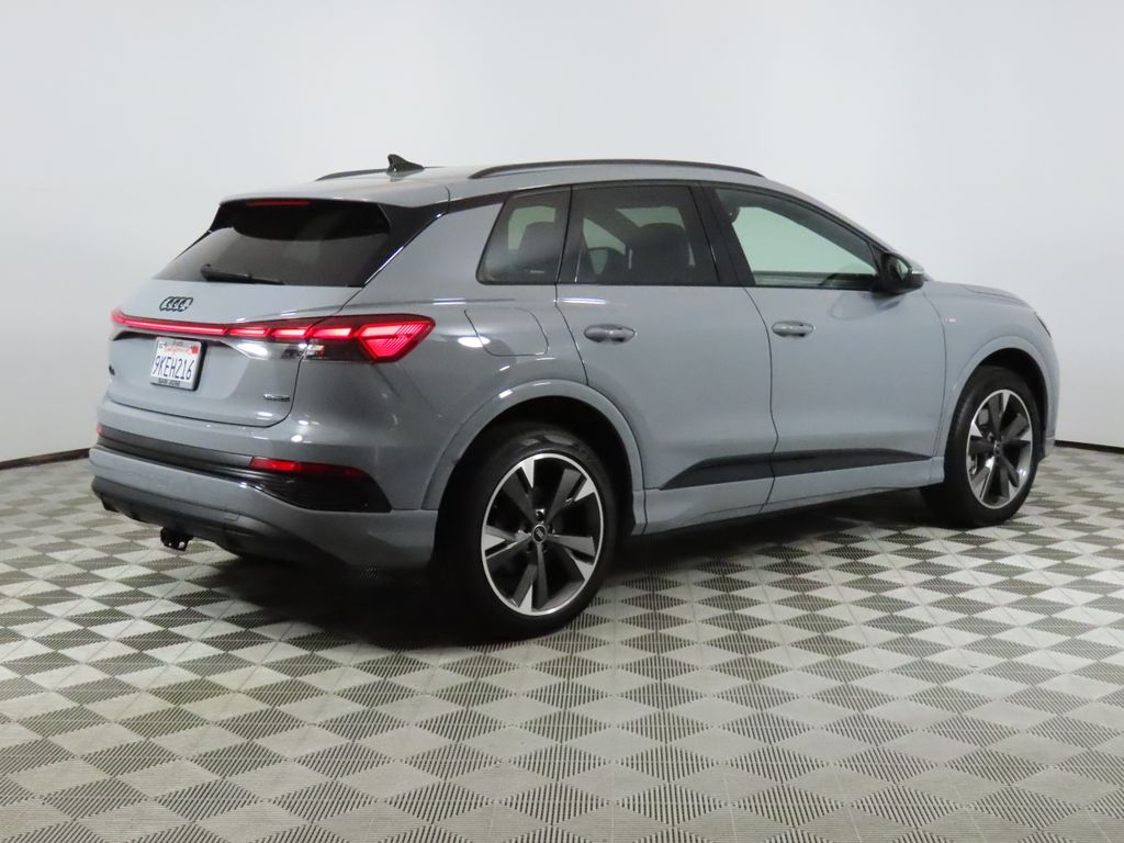 2024 Audi Q4 e-tron Premium photo 4