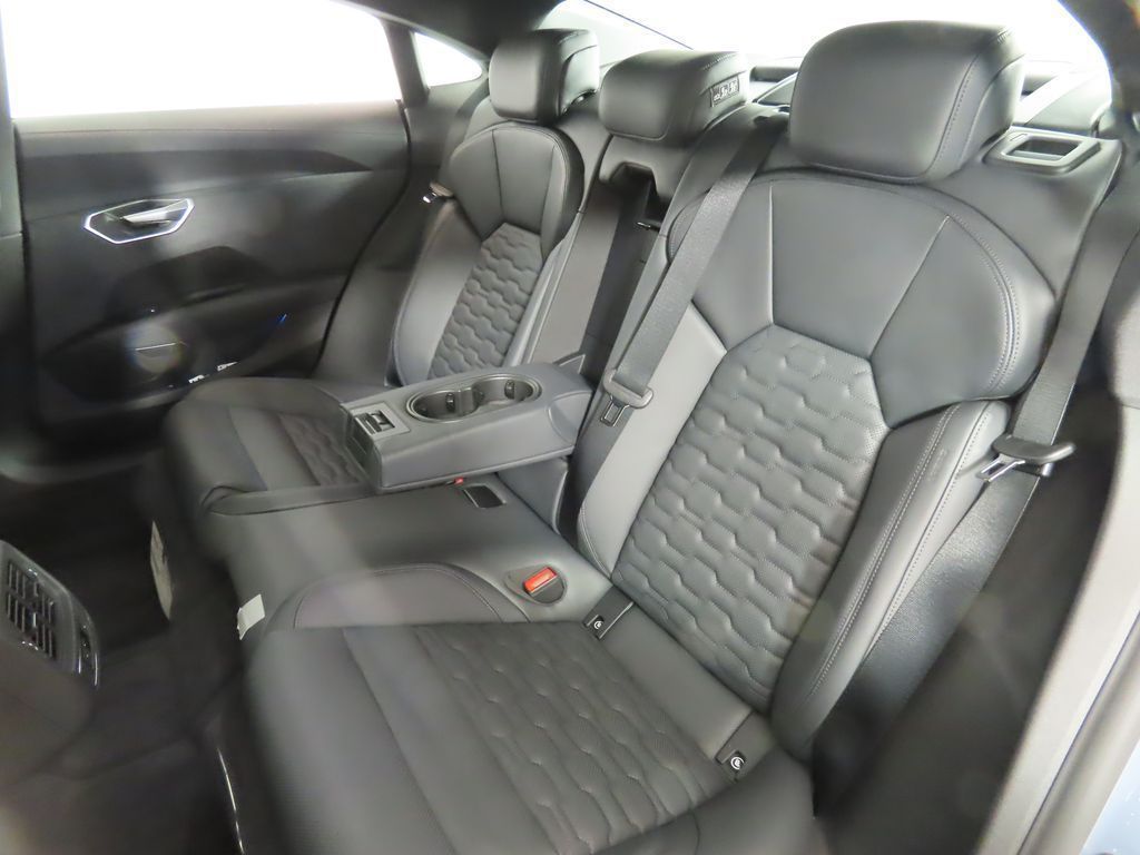 2026 Audi S e-tron GT Premium Plus - Photo 38