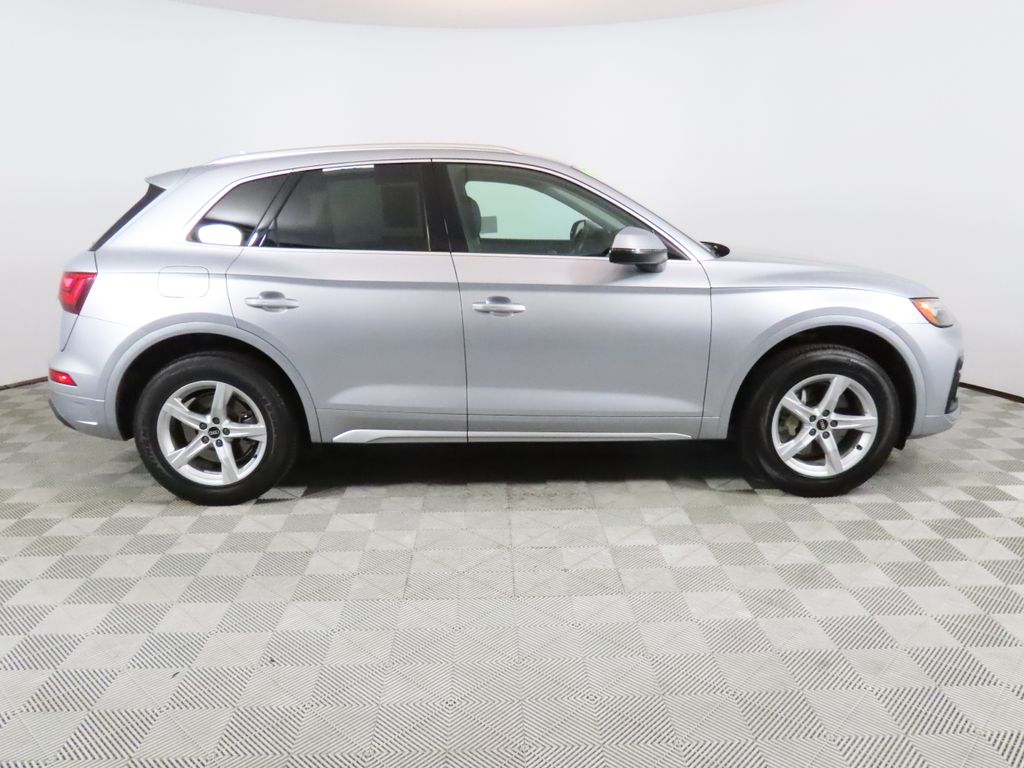 2022 Audi Q5 40 Premium photo 5