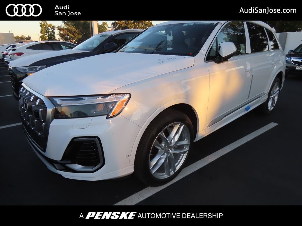 New 2025 Audi Q7 55 Premium SUV