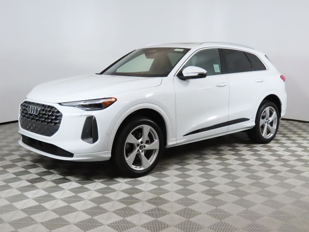 2025 Audi New Q5 Premium Plus's photo