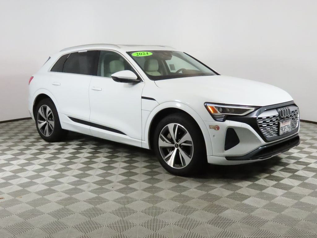 2024 Audi Q8 e-tron Premium Plus photo 6