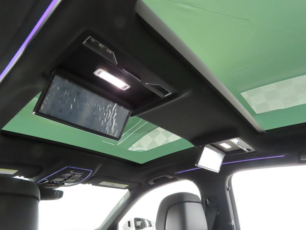 2025 Audi A8 Base - Photo 27