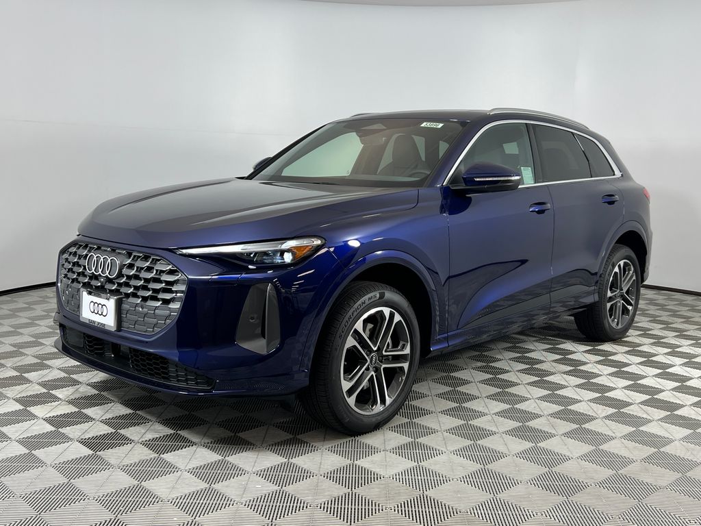 2025 Audi New Q5 Premium Plus's photo