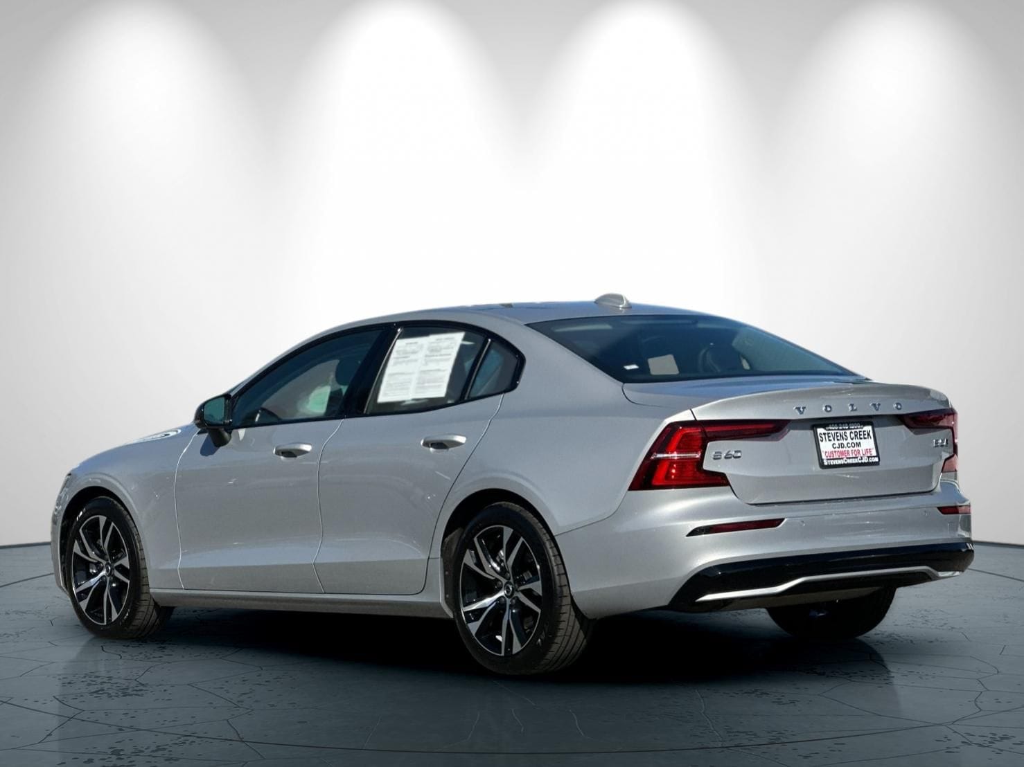 2025 Volvo S60 B5 Core photo 5