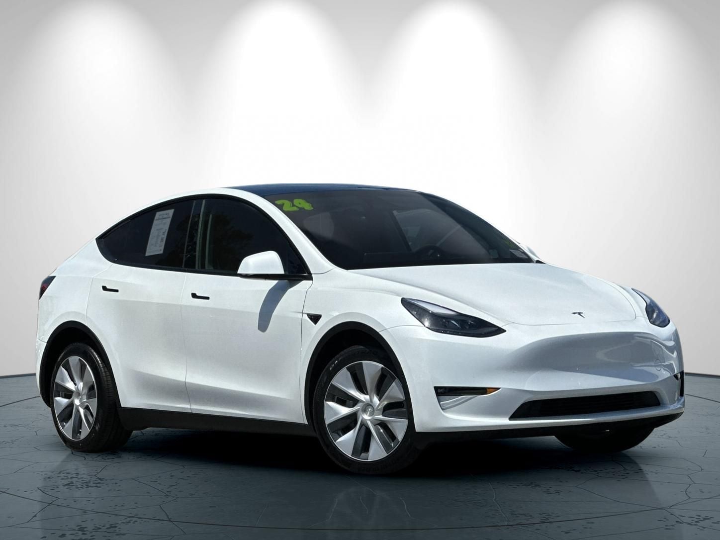 Used 2024 Tesla Model Y Long Range with VIN 7SAYGDEE1RF075818 for sale in San Jose, CA