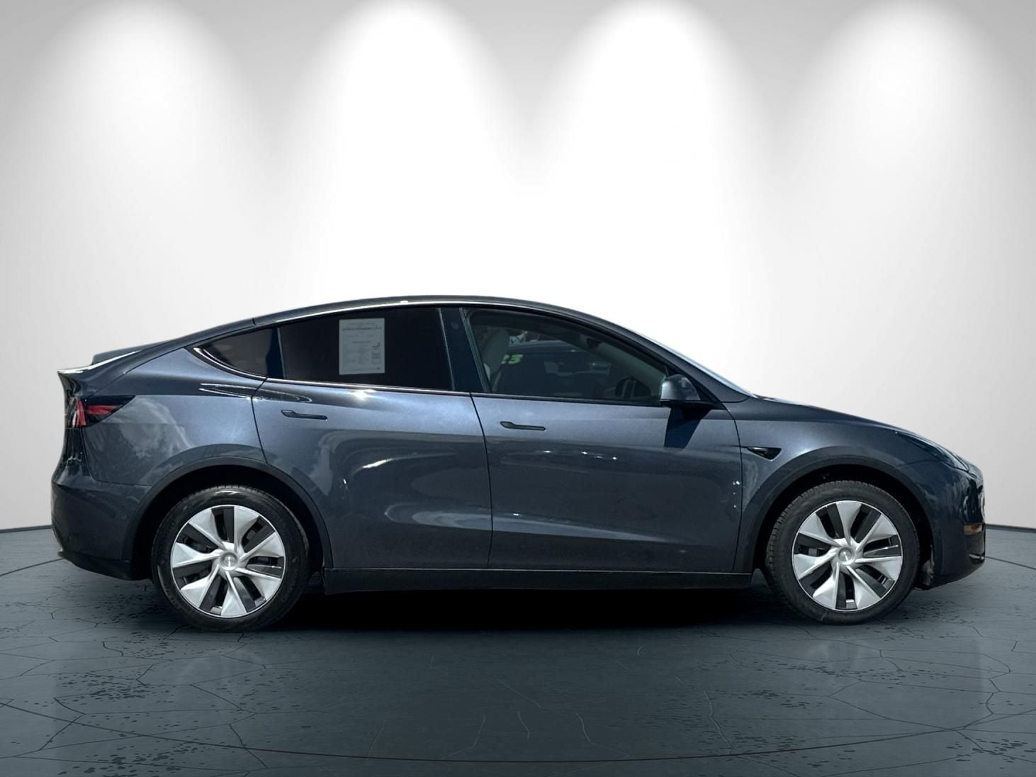 2022 Tesla Model Y Long Range photo 2