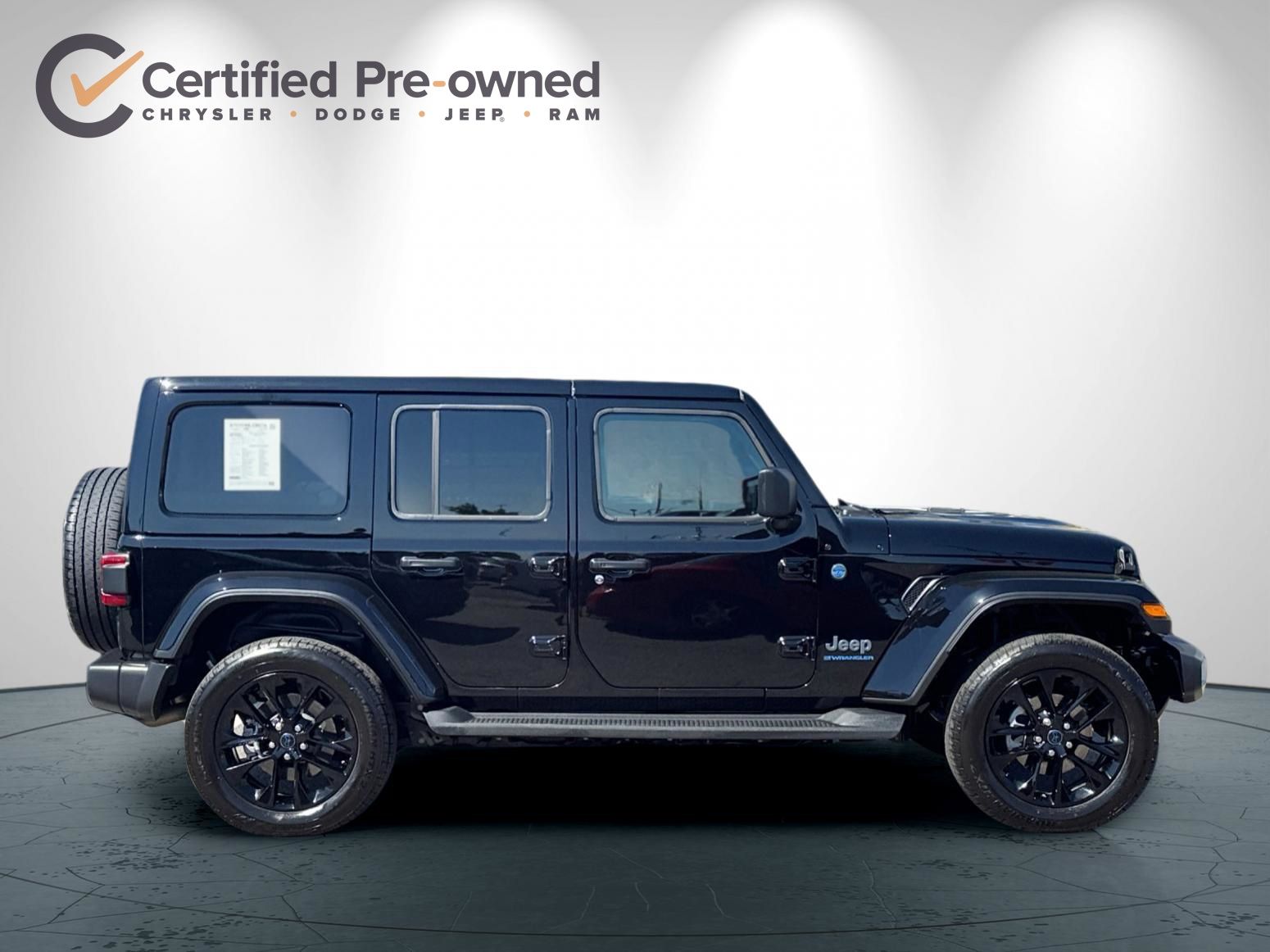 2025 Jeep Wrangler Sahara 4xe photo 2