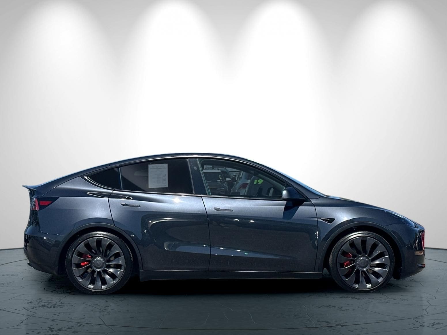 2024 Tesla Model Y Performance photo 2