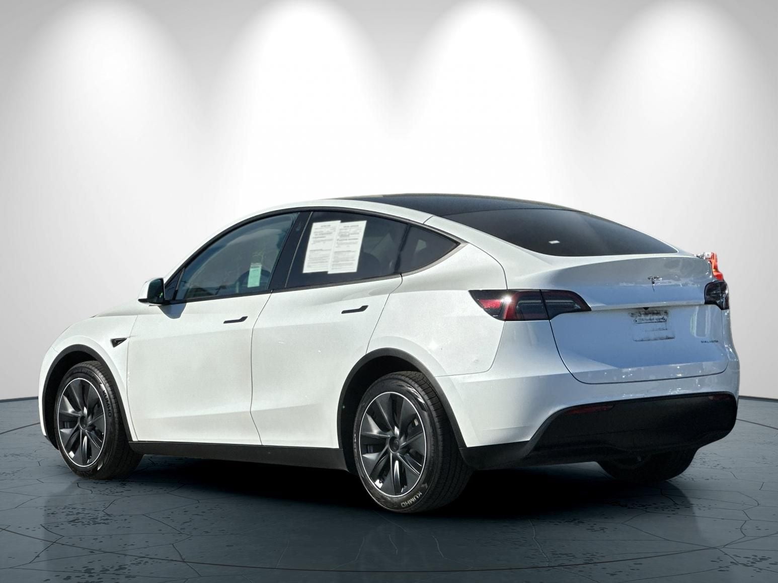 2023 Tesla Model Y Long Range photo 5