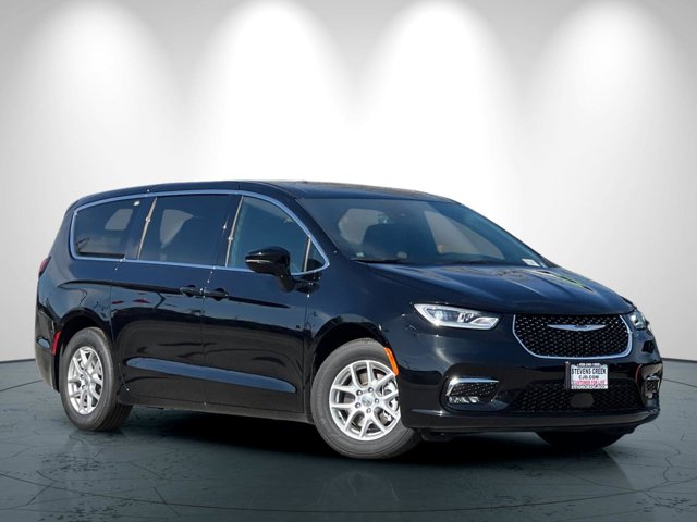 2025 Chrysler Pacifica photo 2