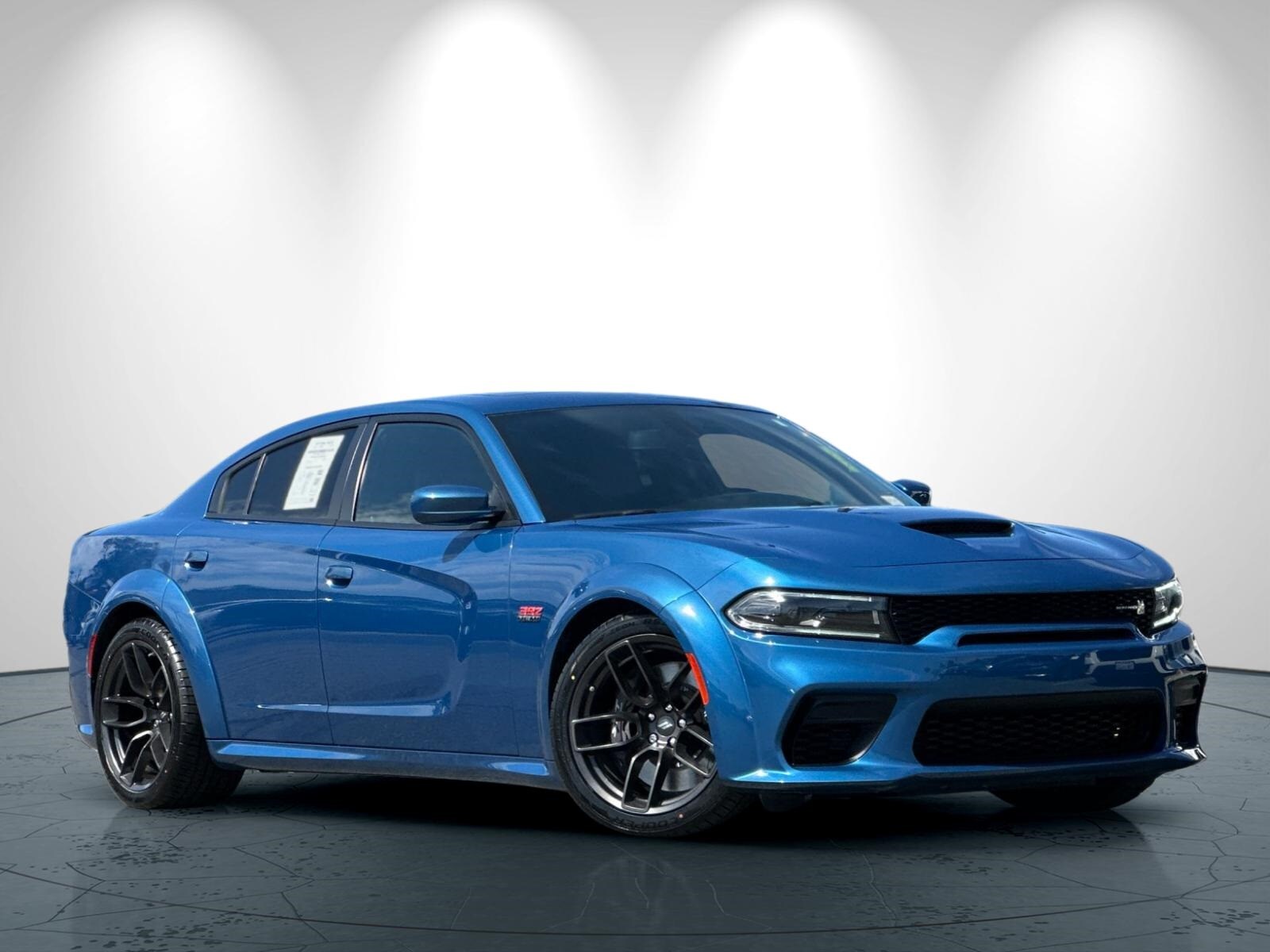 2022 Dodge Charger R/T Scat Pack Widebody photo 2
