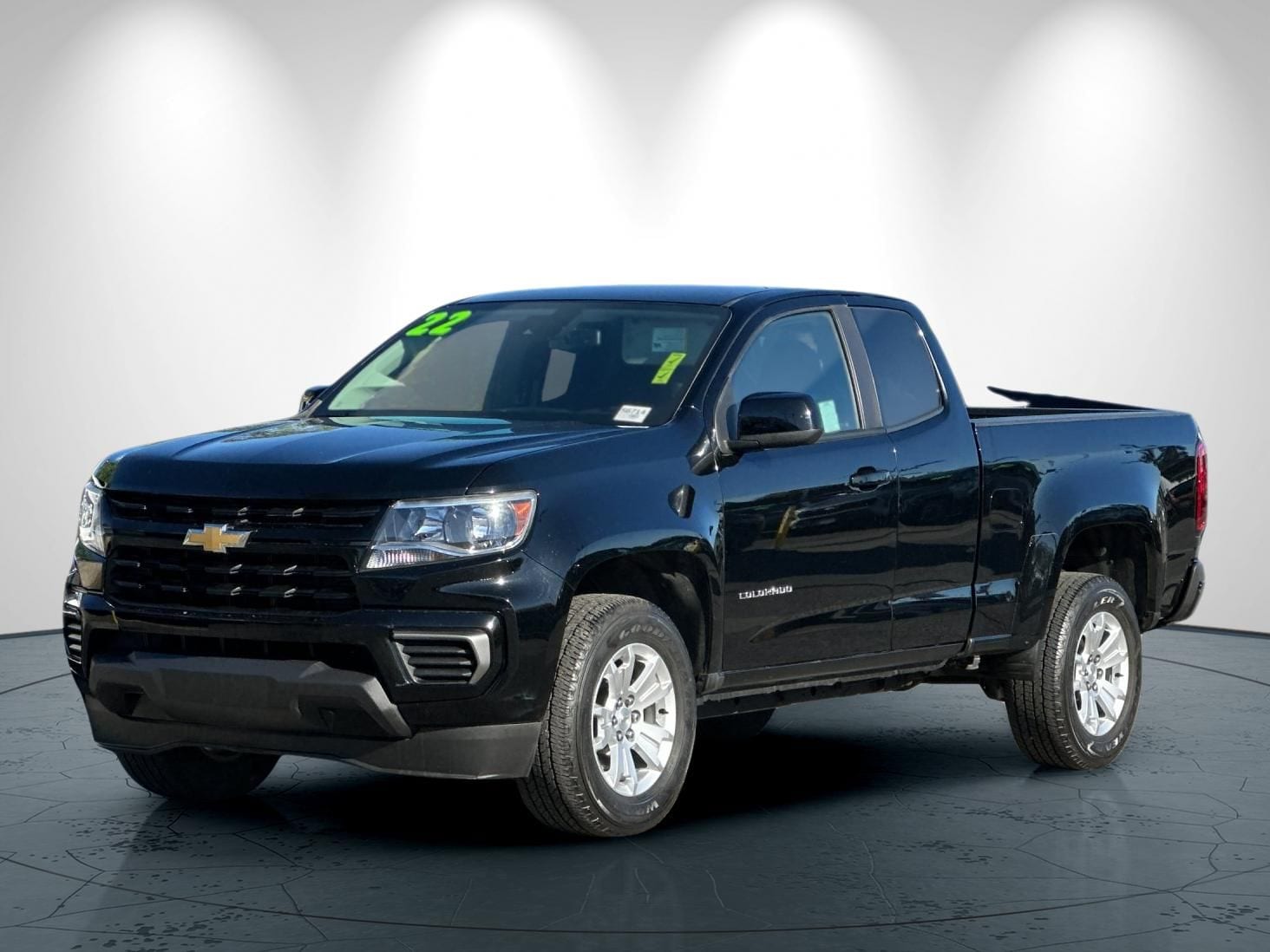 2022 Chevrolet Colorado LT photo 3