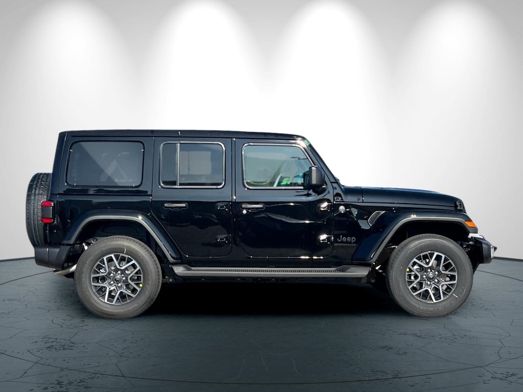 New 2026 Jeep Wrangler 4-DOOR SAHARA Sport Utility