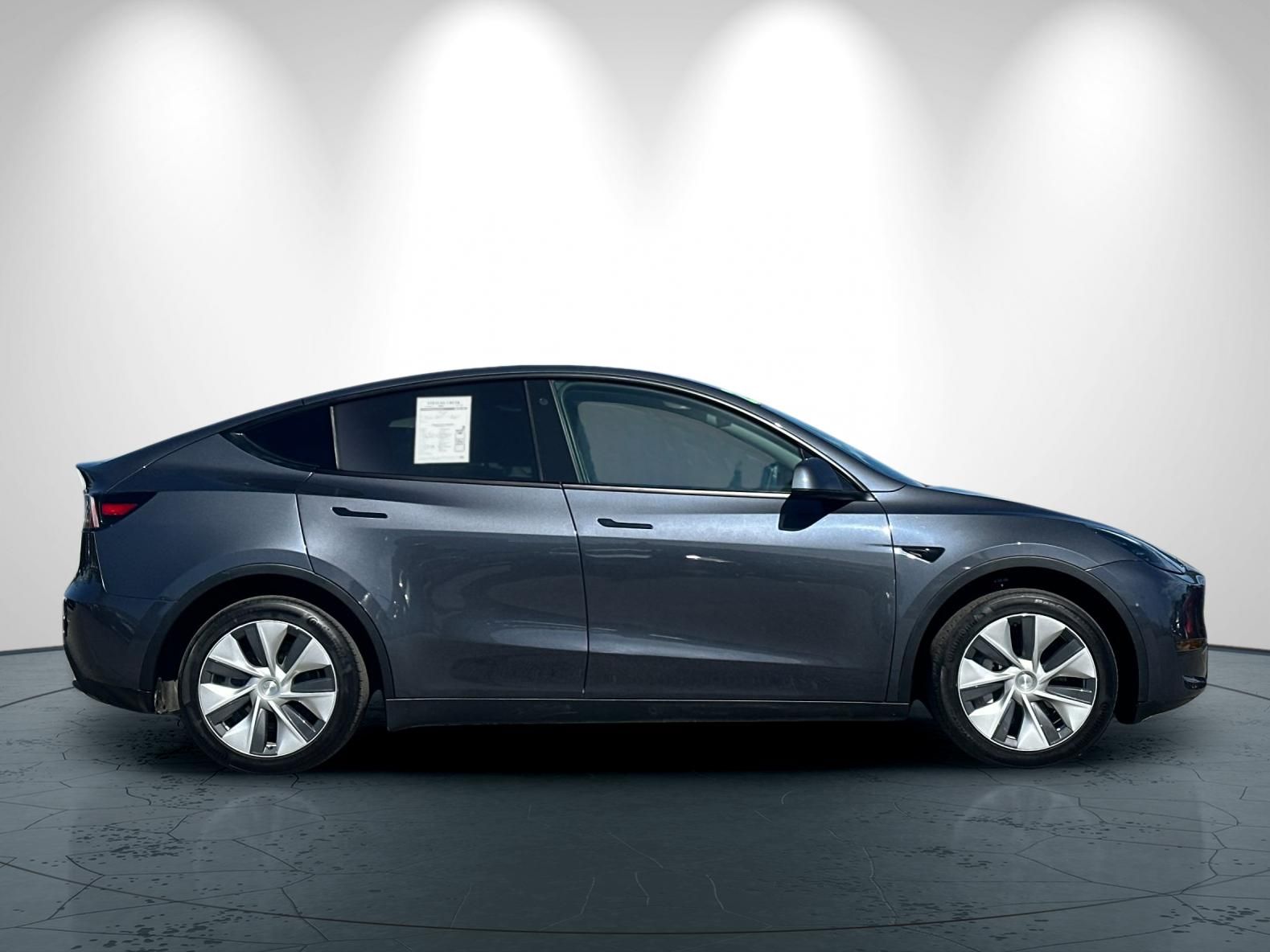 2023 Tesla Model Y Long Range photo 2