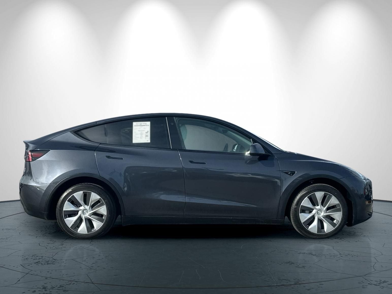 2023 Tesla Model Y Long Range photo 2