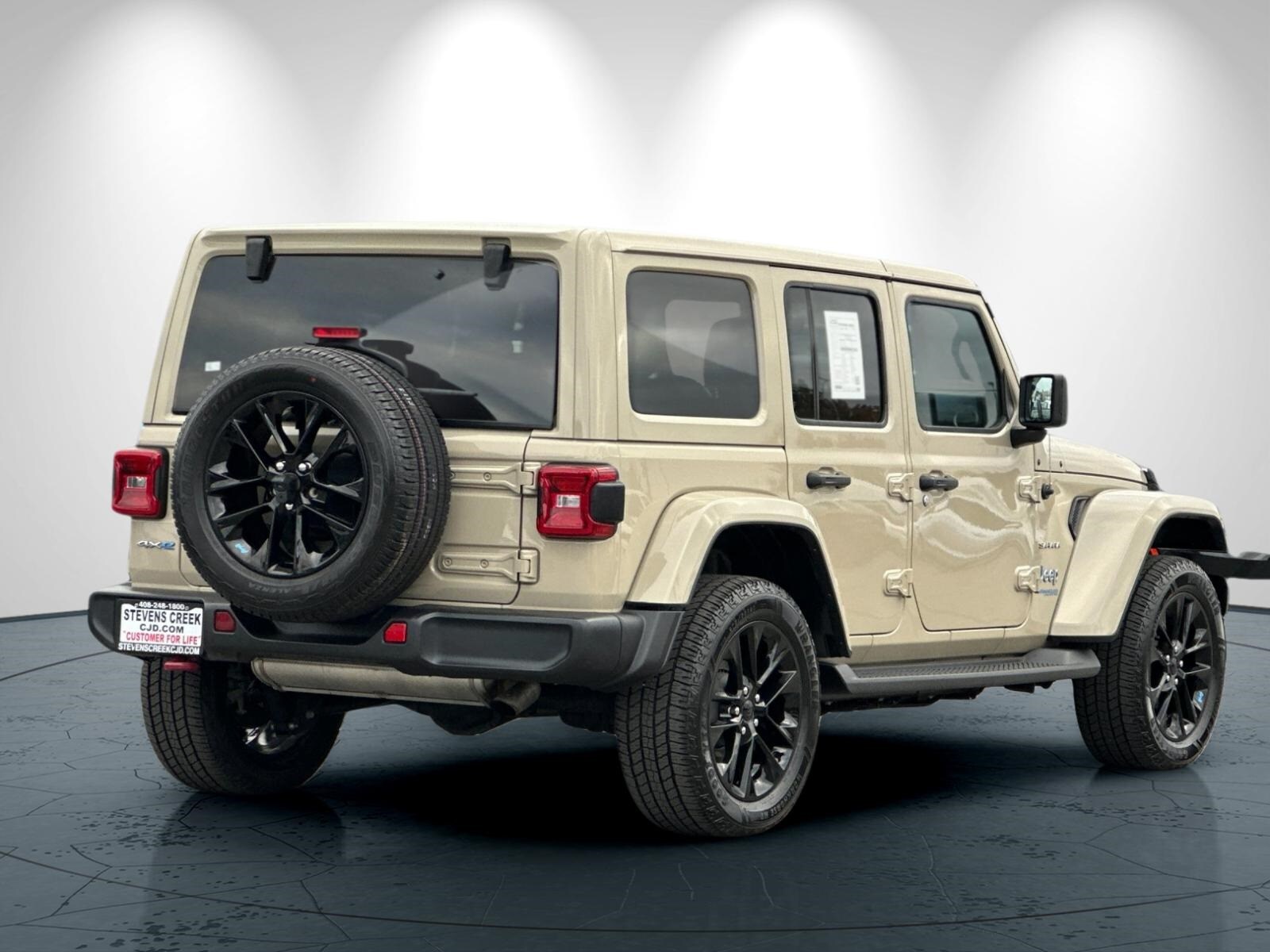 2022 Jeep Wrangler Unlimited Sahara 4xe photo 4